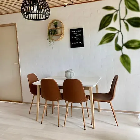 15 Min Walk To Lego House/50m2 With Garden Apartment Billund